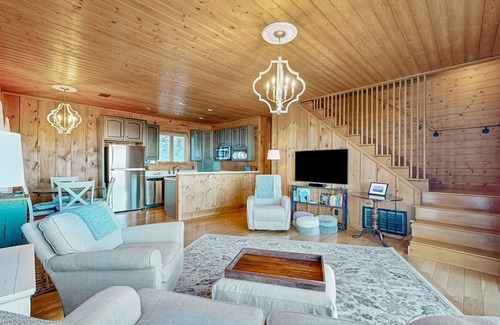 Cullowhee Cabin | Serene Mountain Retreat with Scenic Views & Family Amenities