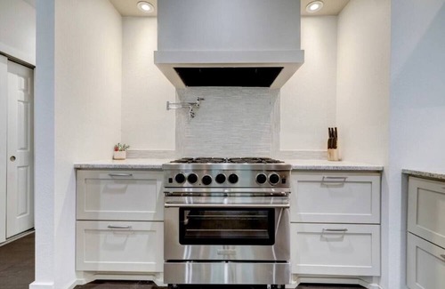 Atascocita House | Inviting Lakeside Retreat at Lake Houston Near IHA Airport