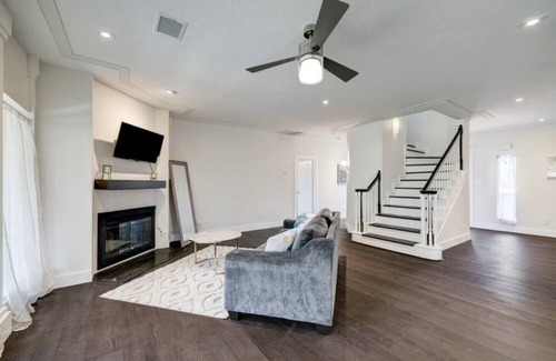 Atascocita House | Inviting Lakeside Retreat at Lake Houston Near IHA Airport
