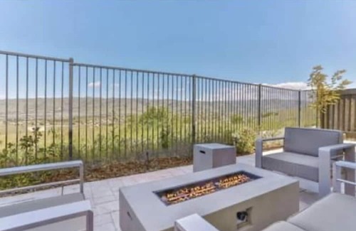Silver Creek House | Inviting Retreat with Family-Friendly Amenities