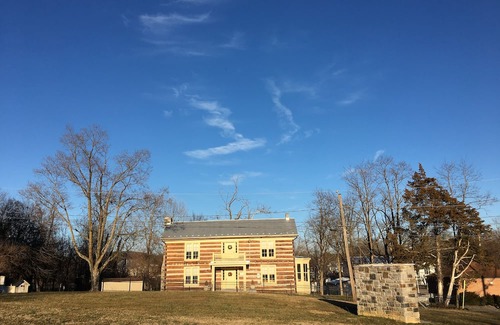 McGaheysville Cabin | Cozy 1820 Log Cabin Near Massanutten and JMU - Perfect for Families!