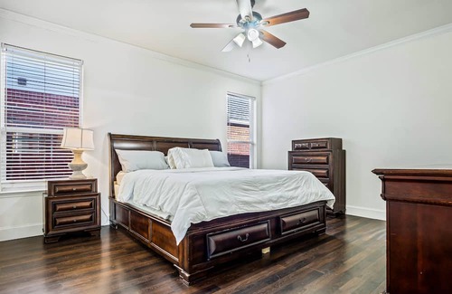 Garland House | Cozy Family Retreat in Garland with Spa and Hot Tub