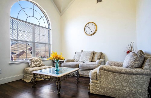 Garland House | Cozy Family Retreat in Garland with Spa and Hot Tub