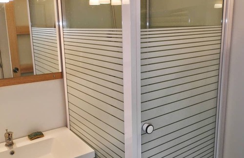 Avignon Cabin | Discover Apartment with Free Parking & Outdoor Courtyard