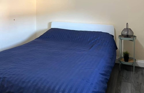 Boleyn House | Cosy 2 Bed House in East Ham