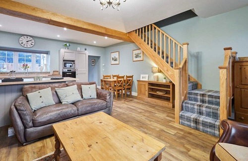 Edmondsley House | Welcoming Butterfly Cottage: Pet-Friendly Getaway Awaits