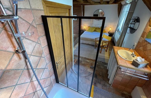 Paucourt Bed & Breakfast | Family-Friendly Guestroom Paucourt with Kitchen Amenities