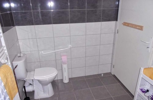 Neuvy-Saint-Sepulchre Bed & Breakfast | Cozy Studio Flat in Neuvy-Saint-Sépulchre for 2 Guests