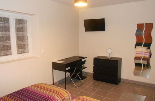 Neuvy-Saint-Sepulchre Bed & Breakfast | Cozy Studio Flat for Two in Neuvy-Saint-Sépulchre