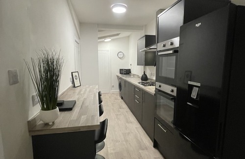 Middlesbrough House | Pet-Friendly Entire House in Middlesbrough - Rated 10/10