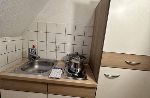 Guetersloh Apartment | Comfortable Apartment in Gütersloh with Two Queen Beds
