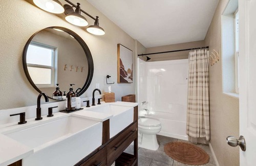 Twentynine Palms House | Private Home with Pool & Firepit - Casa Delfin Awaits