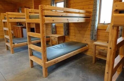 Sunset House | Relaxing Red Oak Group Cabin at Keowee-Toxaway Retreat