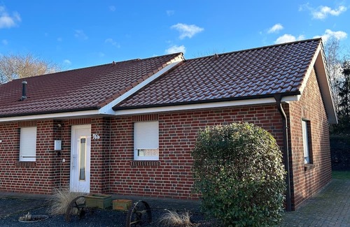 Geeste House | Cozy Retreat for 3 with Ocean View in Geeste