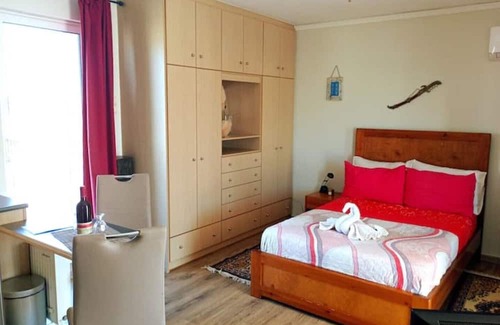 Papagou-Holargos Condo | Charming Loft Condo with Great Views by Metro Station