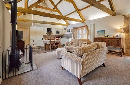 Peterlee House | Inviting Stay at The Hayloft: Pet-Friendly Retreat