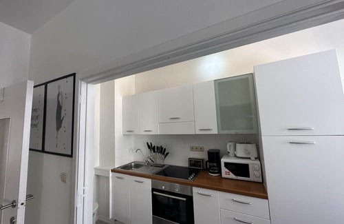 Quartier Saint-Gery - Sint-Gorikswijk Apartment | Inviting Apartment in the Heart of Brussels with Spa Access