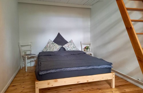 Osternburg Apartment | Cozy Central Apartment Damm-36 with Kitchen Amenities