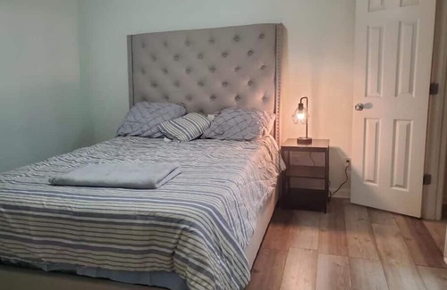 South View Condo | Cozy 2 Bed Condo with Pool in a Prime Location