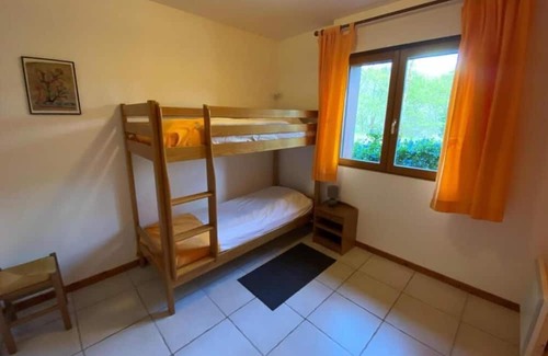 Connac House | Pet-Friendly Getaway at Gîte le Garric - Connac