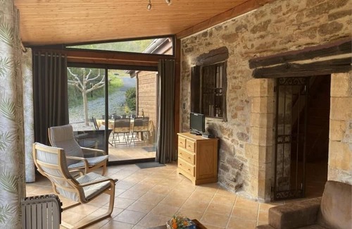 Connac House | Gîte Le Visaret - Connac: Pet-Friendly Retreat with Pool