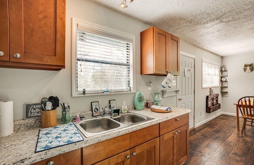 Cleveland House | Pet-Friendly Cleveland Retreat with Deck Near Fishing Spots