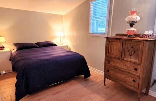Riviere-a-Pierre Ski Chalet | Chalet du Cap: Private Lake Access & Pet-Friendly Retreat