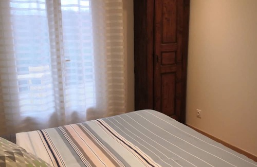Lozanne Bed & Breakfast | Ideal Stay for Students with Spa and Breakfast Included