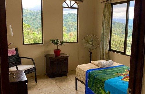 Paramo House | Elegant Private House with Breathtaking Ocean Views