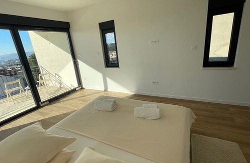 Mravince Villa | Modern Villa with Panoramic Views of Split and Adriatic Sea