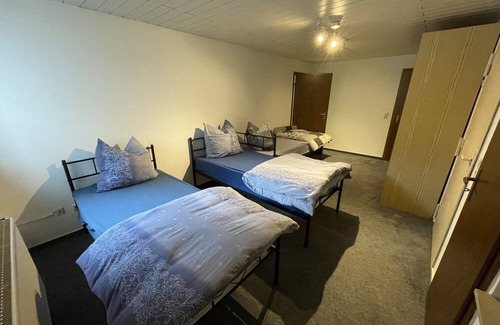Gammertingen Apartment | Helle Einliegerwohnung mit Tollem Garten. 2-5 Minuten Fußweg zum Einkaufen