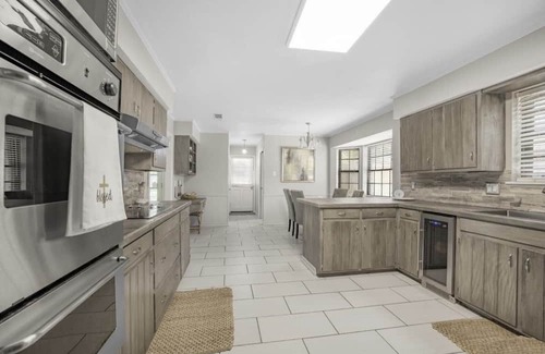 Broadmoor House | Modern Cozy Home with Private Yard, Minutes from Interstate