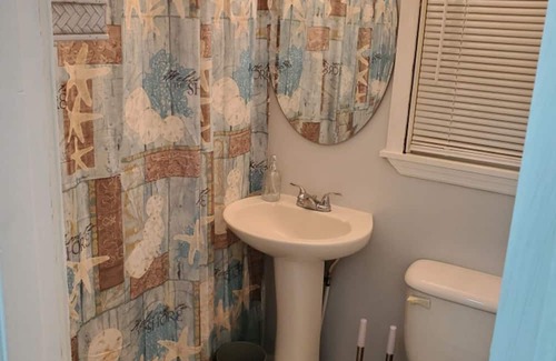 Goose Creek House | Guest Rated 9.6: Pet Friendly 2 Bedroom Home Awaits