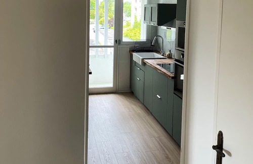 Merignac Apartment | Homerez - Beautiful appartement for 5 ppl. with balcony at Mérignac