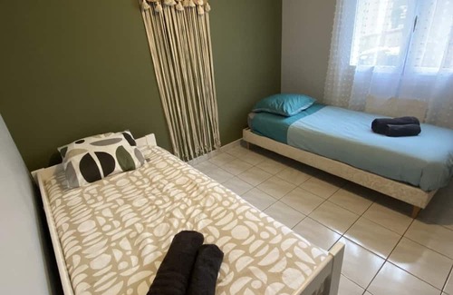 Saix Apartment | Guest Rated 10/10: Cozy 2-Bedroom Apartment with Garden