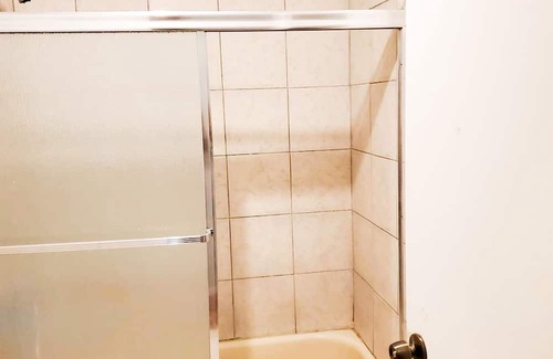 Ocean Hill House | Budget-Friendly Brooklyn Stay with Kitchen Access