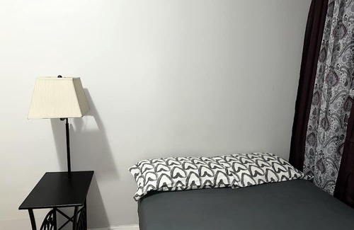 Ocean Hill House | Budget-Friendly Brooklyn Stay with Kitchen Access