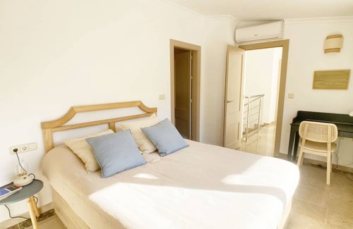 El Beal Villa | Idyllic Villa with Scenic Views in La Manga Club