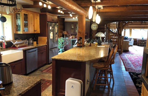 Eugene House | Enchanting Log Lodge Surrounded by 5 Acres of Nature