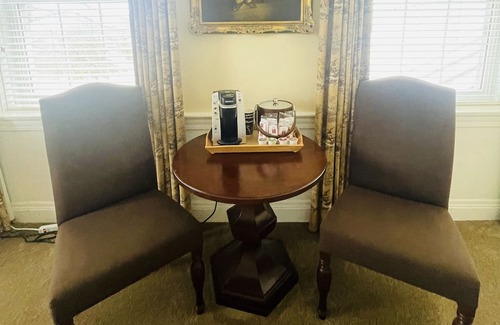 Clemmons Apartment | Comfortable Clemmons Room with Pool & Family Amenities