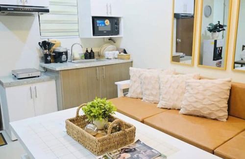 Dumaguete House | Cozy Cattleya by Elle's Place - 2BR with Kitchen & Pool