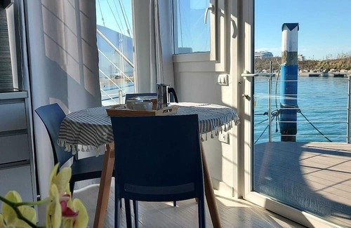 Grado Apartment | Elegant Floating House Anfora: Family & Pet Friendly Escape