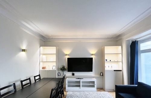 Ternes Apartment | Urban Flat 171 - Beautiful 3BDR Flat - Triangle d'OR