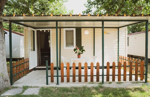 Lido di Dante House | Cozy Mobilehome Retreat with Ocean Views & Pool Access