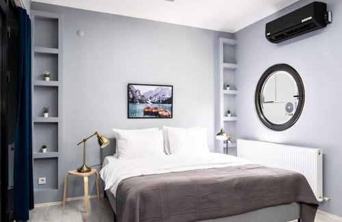 Goztepe Apartment | Cozy Flat Near Bagdat Street in Kadikoy with Kitchen Access