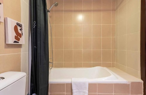 Dubai Apartment | New One Bedroom Retreat with Pool & Family-Friendly Perks