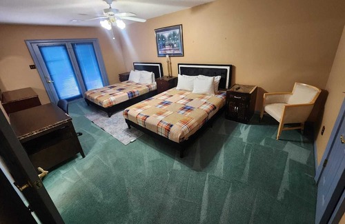 Olive Branch House | Southern Large Lake Front Custom Estate, Sleeps 16