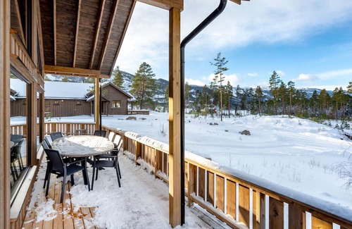 Kviteseid House | Relax at Holiday Home Sigr Hytte with Spa and Lake Views