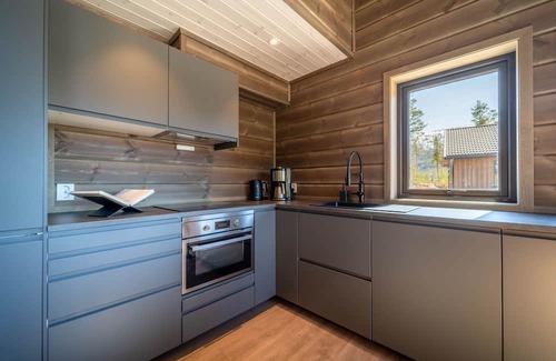 Kviteseid House | Relax at Holiday Home Sigr Hytte with Spa and Lake Views