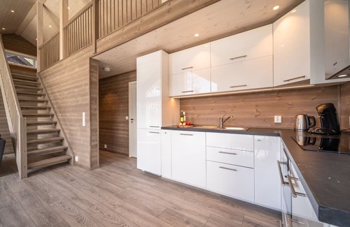 Vradal House | Explore Ivar Hytte: Family-Friendly Getaway with Spa & Views